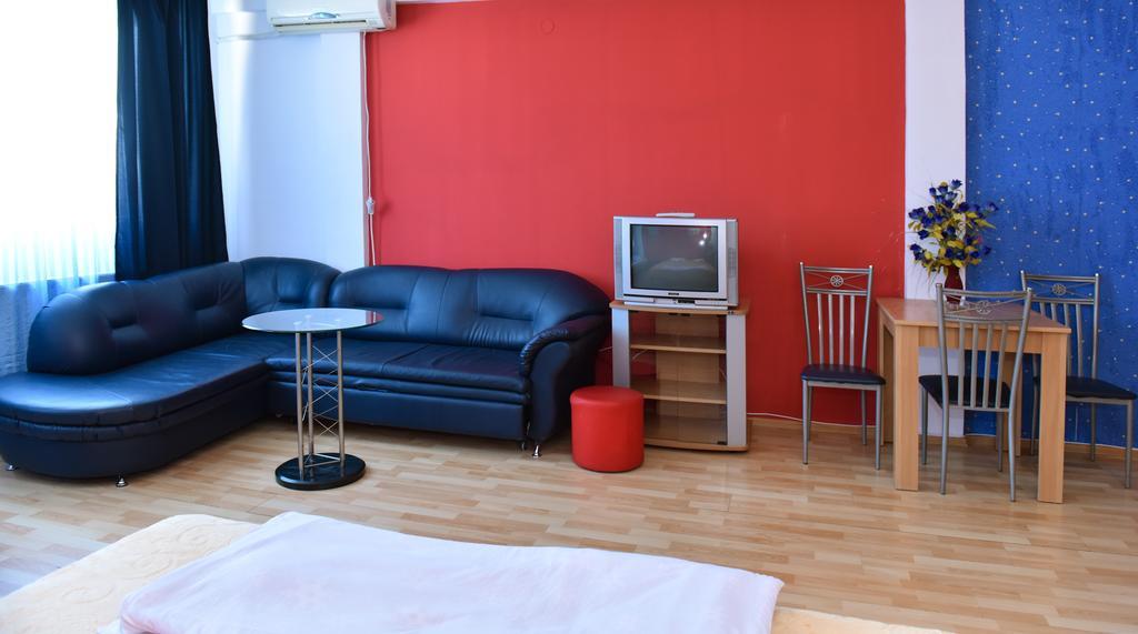 Hostel Milkaza Novi Sad Esterno foto