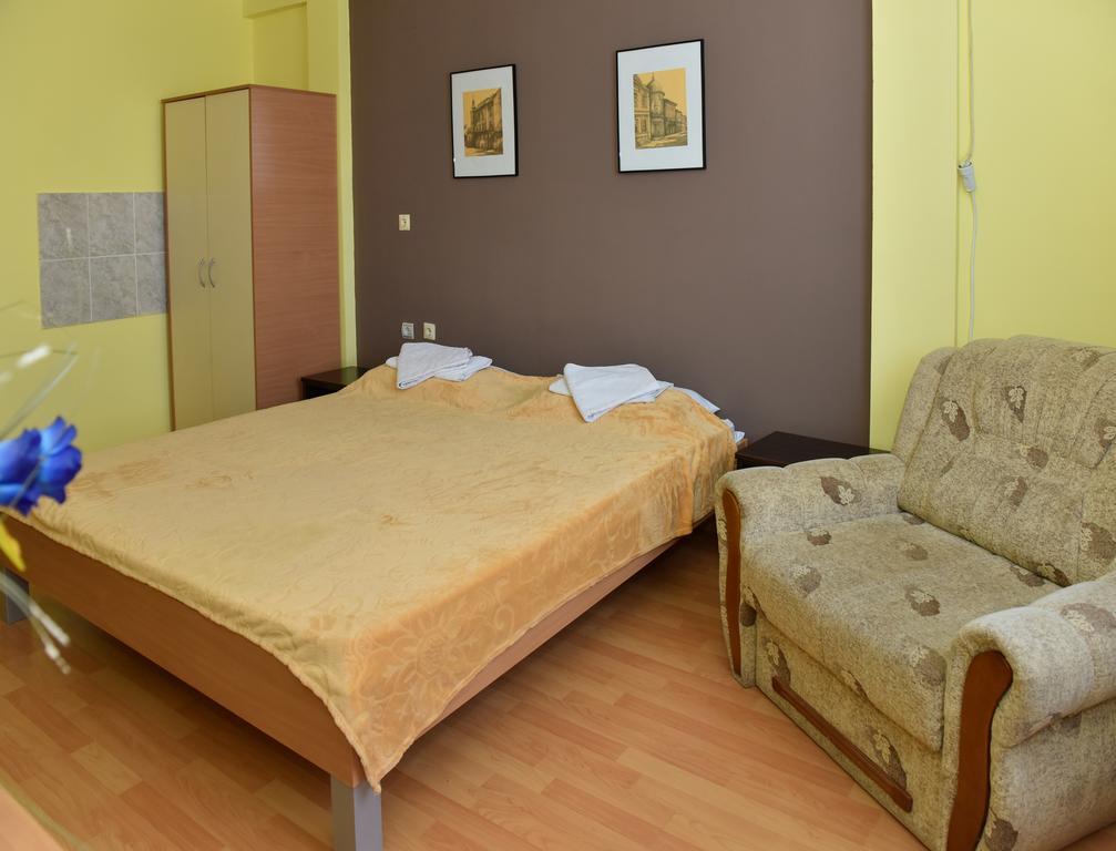 Hostel Milkaza Novi Sad Esterno foto