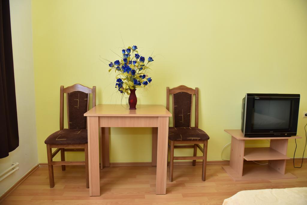 Hostel Milkaza Novi Sad Esterno foto