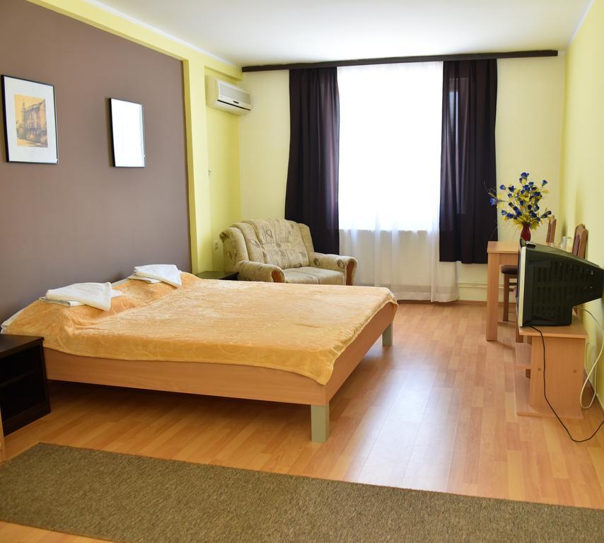 Hostel Milkaza Novi Sad Esterno foto