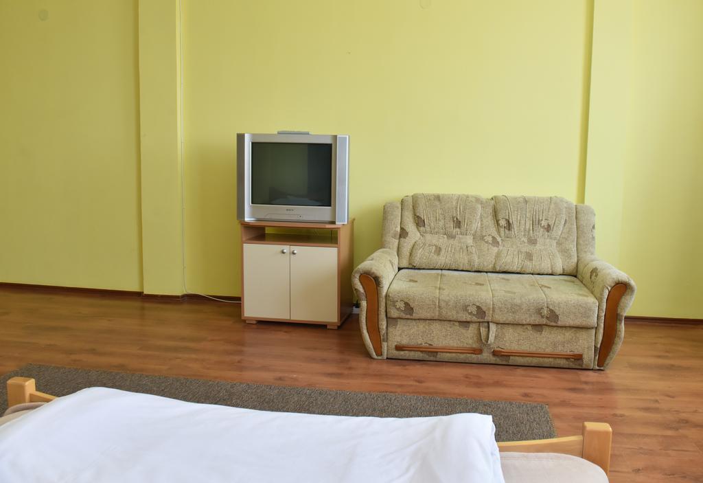 Hostel Milkaza Novi Sad Esterno foto