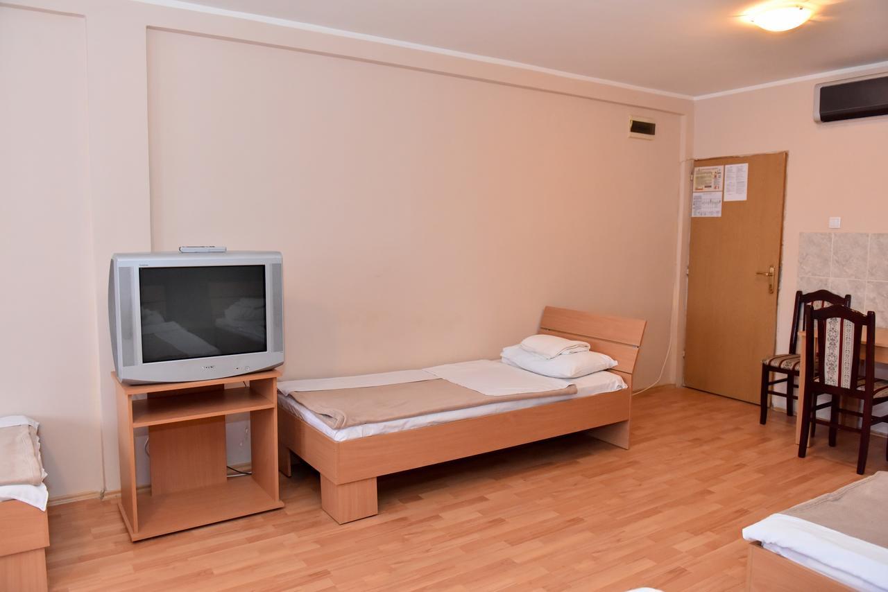 Hostel Milkaza Novi Sad Esterno foto