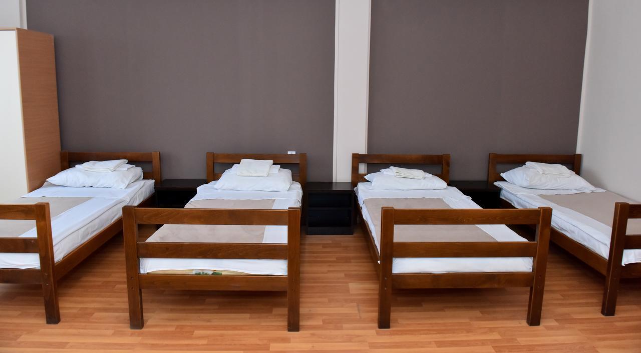 Hostel Milkaza Novi Sad Esterno foto