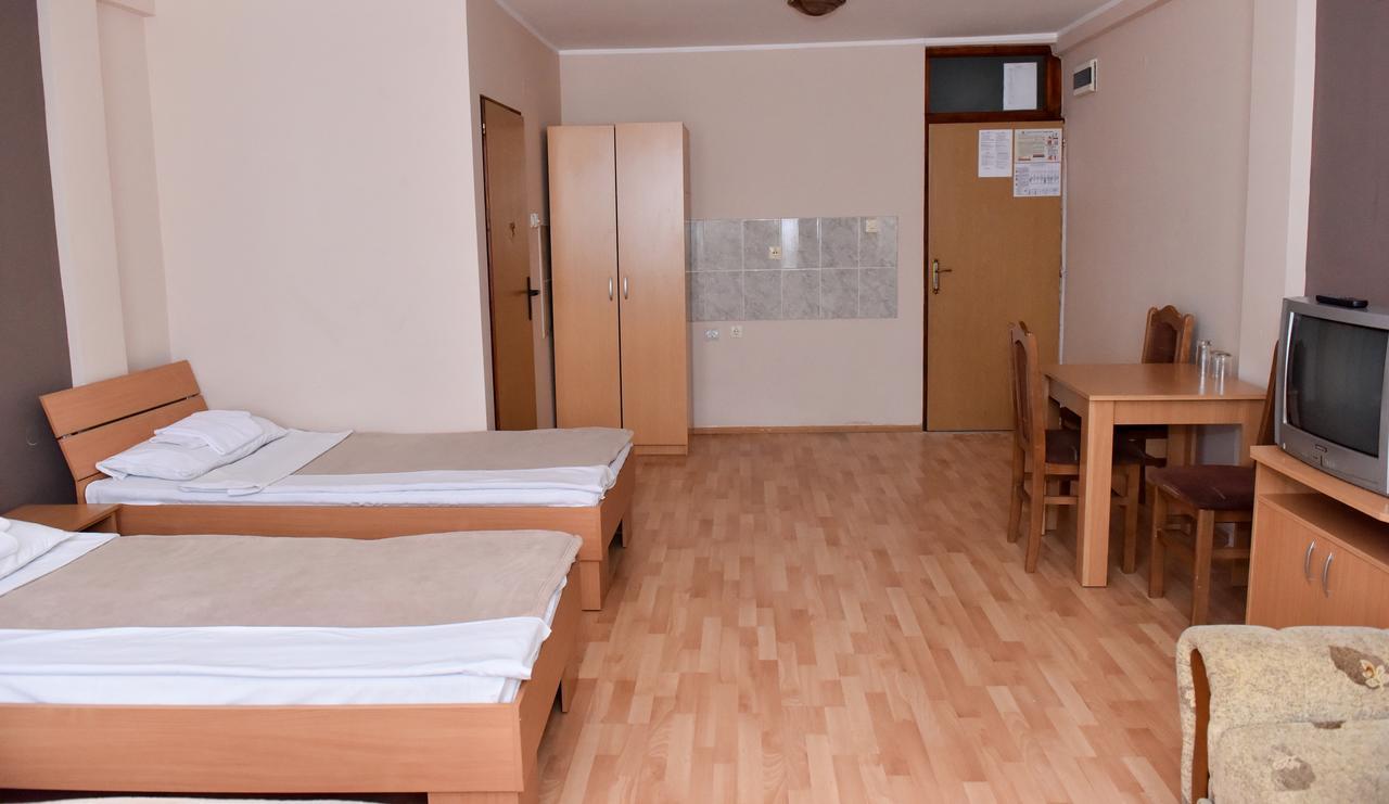 Hostel Milkaza Novi Sad Esterno foto