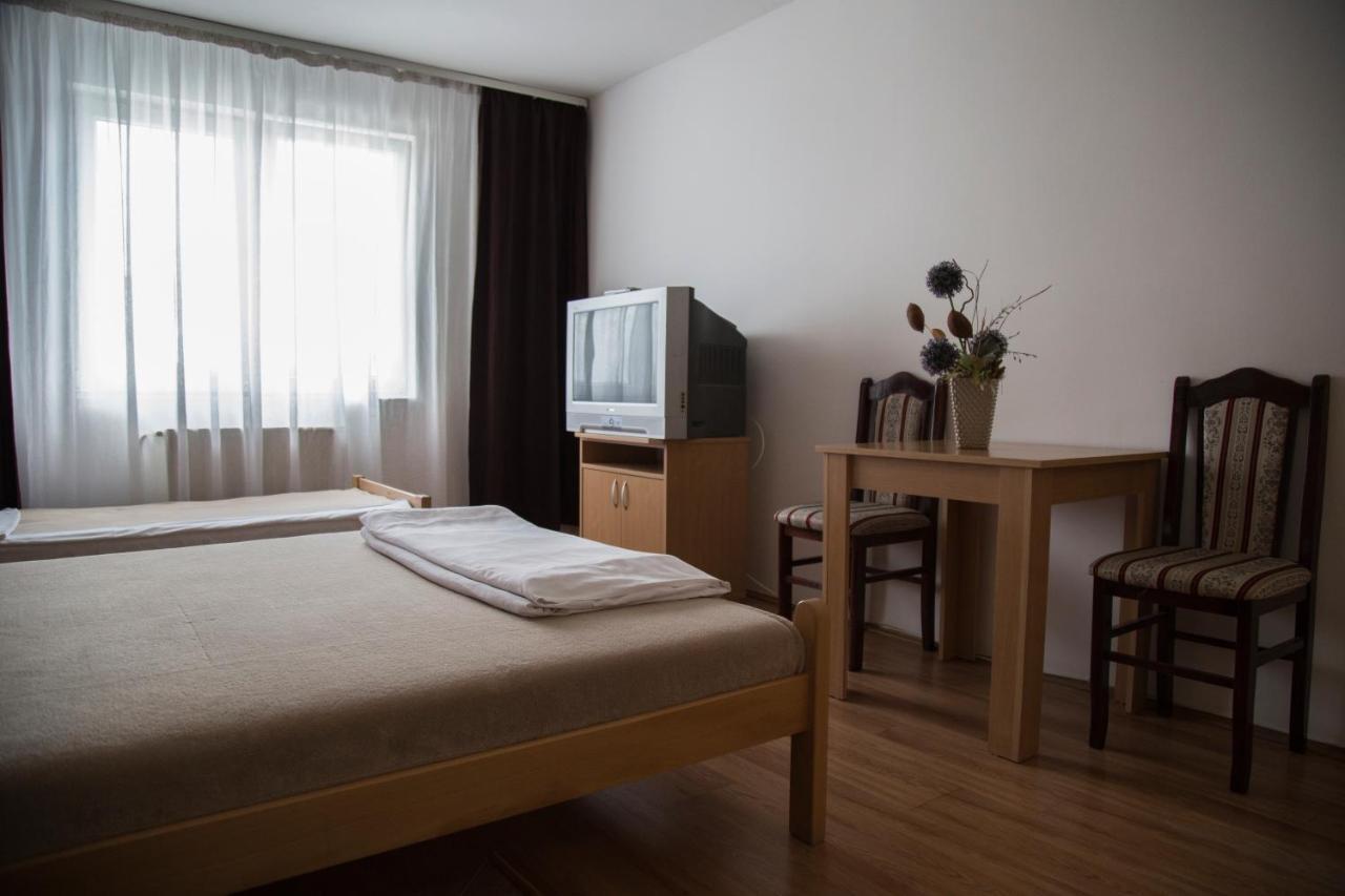 Hostel Milkaza Novi Sad Esterno foto