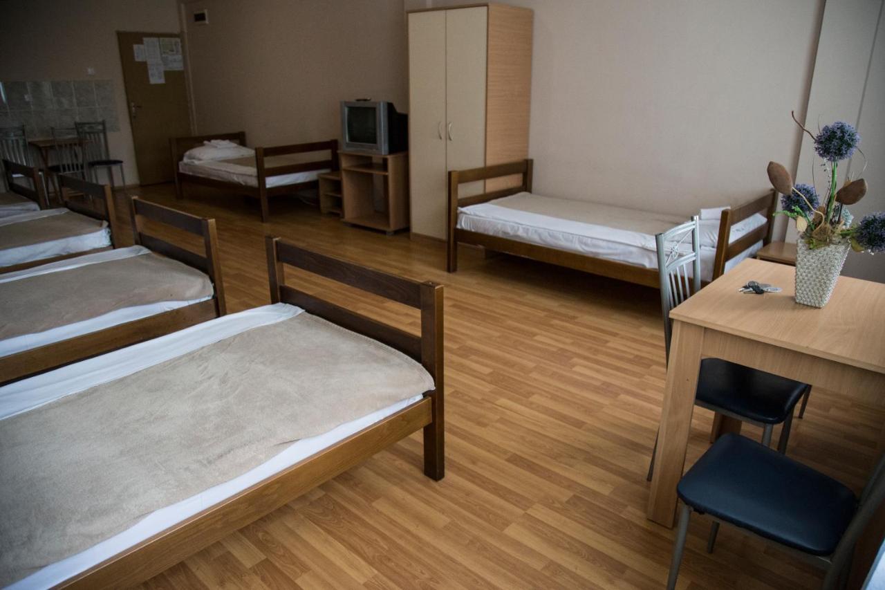 Hostel Milkaza Novi Sad Esterno foto